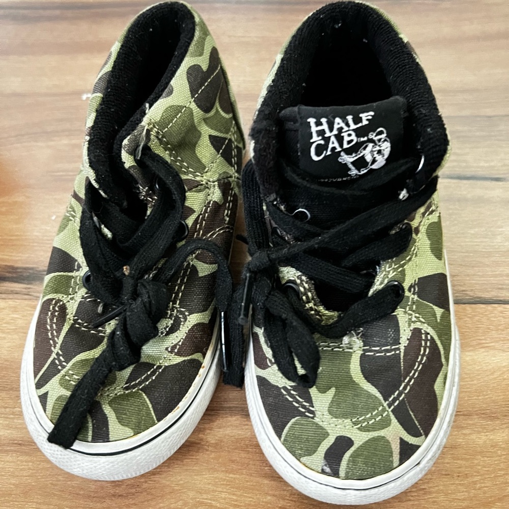 Cami high top camo vans toddler shoes